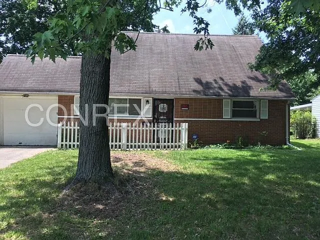 1587 Basil Dr photo 1