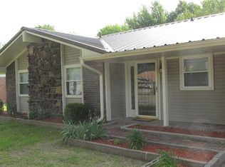 1301 Daline St, Springdale, AR 72762