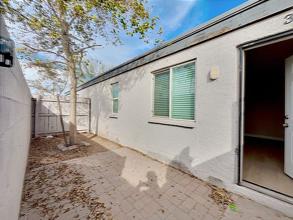 2nd image of 4021 E Moreland St APT 3
