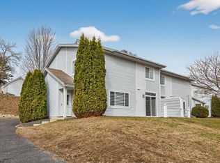 281 Zumbro Dr NW, Rochester, MN 55901