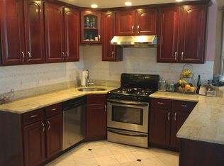 33 Bloomfield St, Dorchester, MA 02124