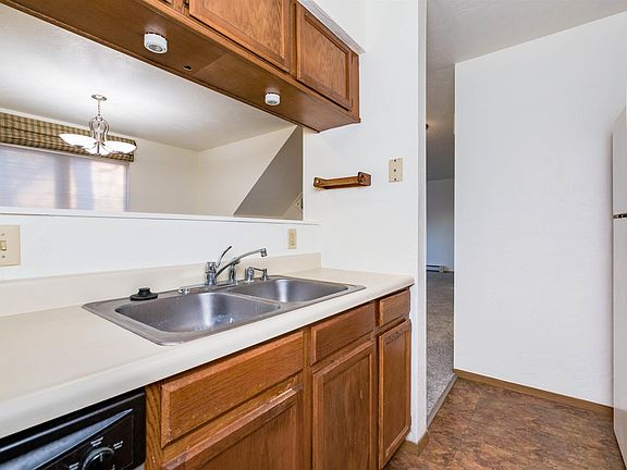 3rd image of 1018 Dogwood St APT 301