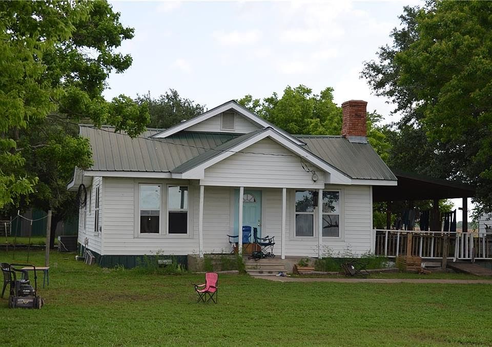 2nd image of 5210 County Road 4609
