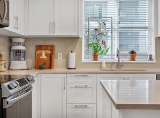 20356 72b Ave #110, Langley, BC V2Y4J9