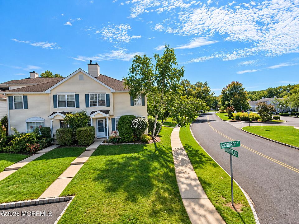 1st image of 733 Snowdrop Ct