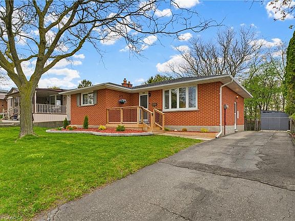 3rd image of 24 Hillmount St