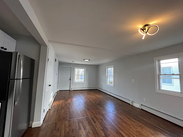 253 Sheffield Ave — Photo 16