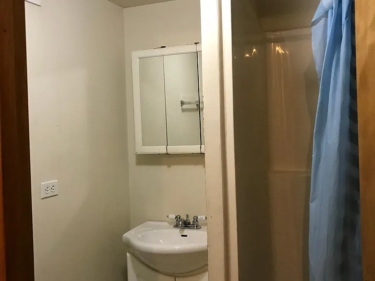 6454 N Hoyne Ave #G — Photo 6
