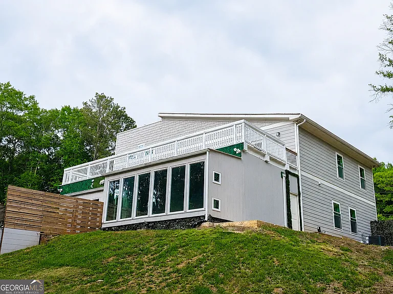 5589 River Rd #A — Photo 23