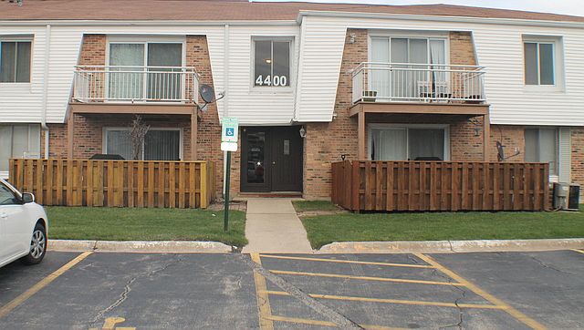 1st image of 4518 Kings Walk Dr APT 2C