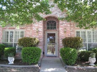 8906 Golden Pond Dr, Rowlett, TX 75089