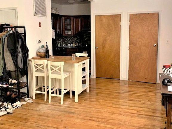 2nd image of 885 Willoughby Ave #506