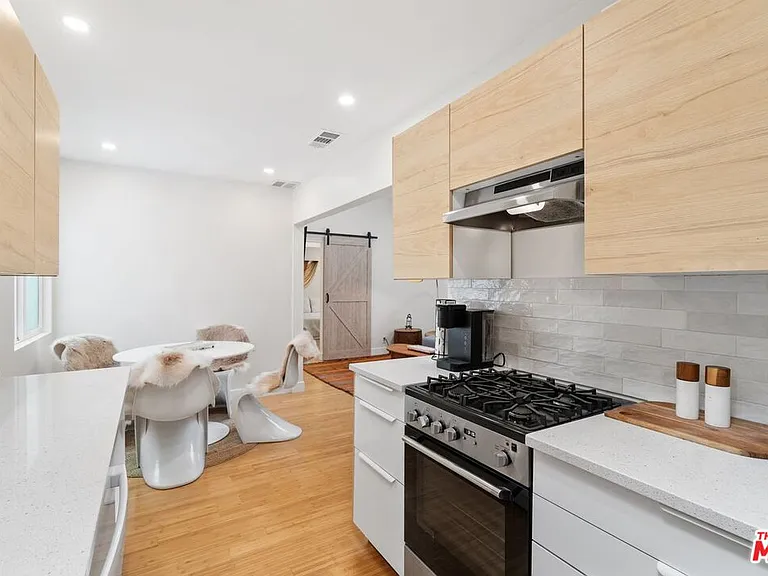621 Rose Ave #B — Photo 10