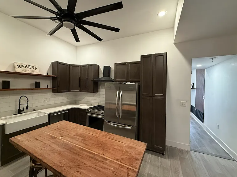 608 N Carrollton Ave — Photo 4