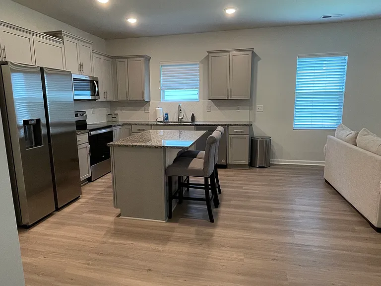2828 Campanella Dr — Photo 16