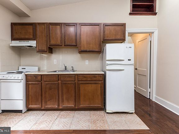 5th image of 707 W Girard Ave APT 3R