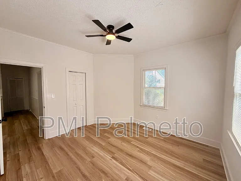 260 8th St #B — Photo 10