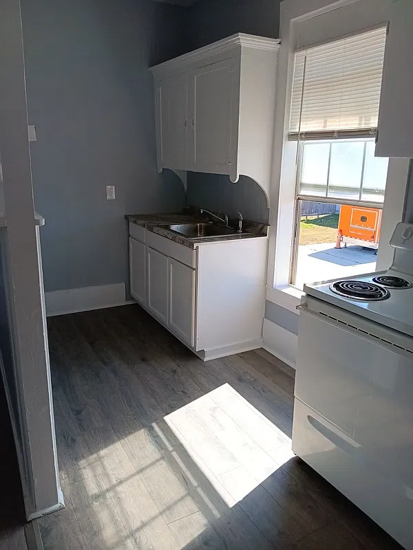 1 bed, 1.0 bath, 800 sqft, $750 — Photo 1