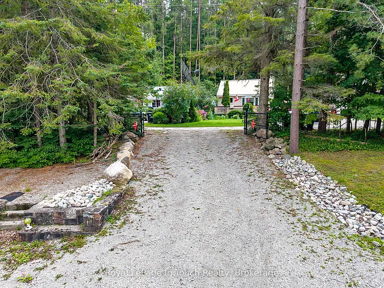 86 Andrew Dr — Photo 10