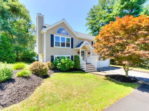 2 Matteo St, Worcester, MA 01606