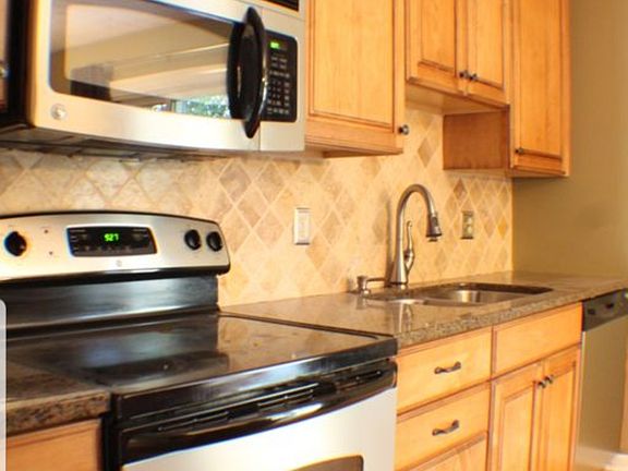 2nd image of 2709 Surfside Dr