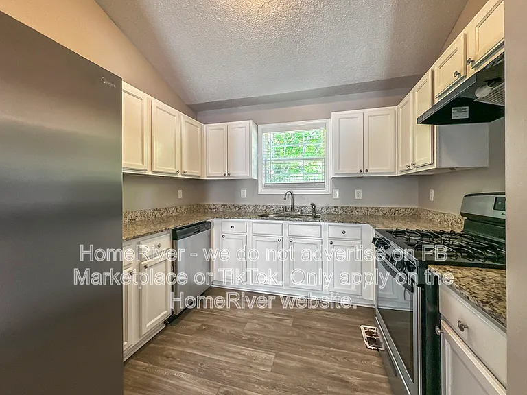90 Greystone Cir — Photo 6