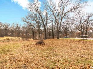 718 Woodland Knolls Rd, Metamora, IL