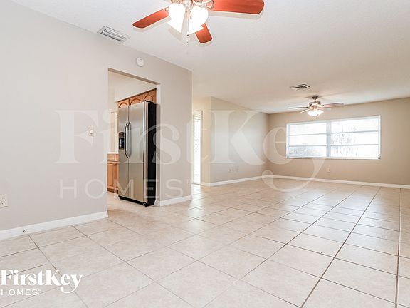 3rd image of 3753 SE 2nd Pl