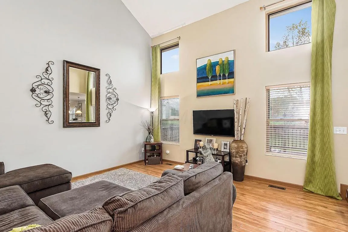 532 Tourmaline Dr photo 1