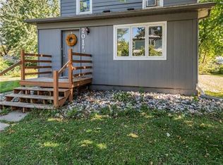 2017 10th St, Des Moines, IA 50314