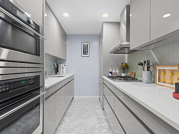 4th image of 445 W 54th St APT 1E