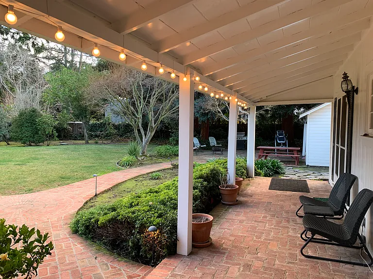 Palmer Ln — Photo 2