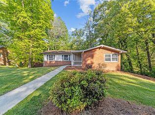 1710 Windsor Dr, High Point, NC 27262