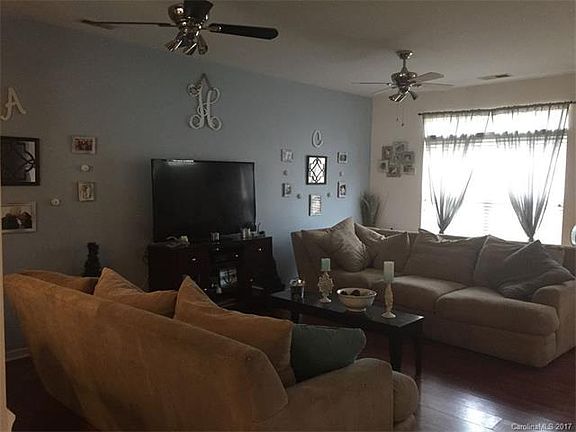 3rd image of 9534 Inglenook Ln #238