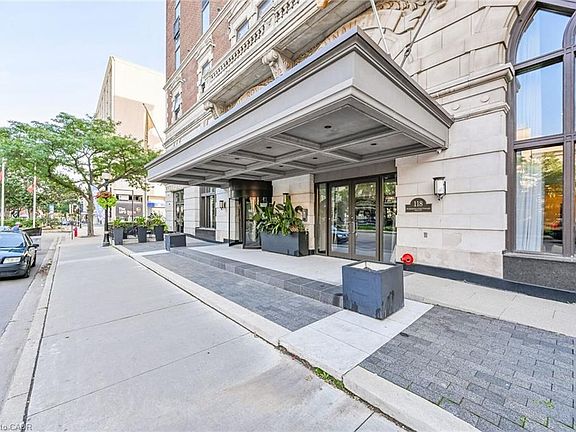 2nd image of 112 King St E #Penthouse 05