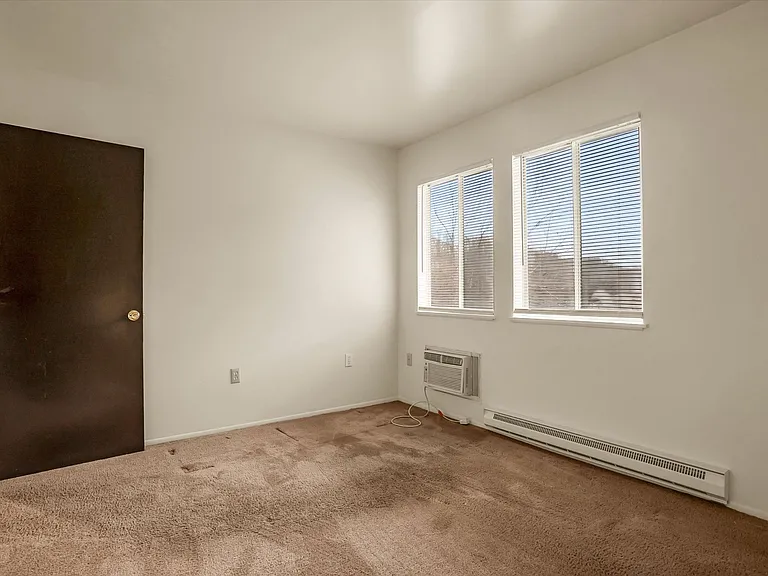 Beaver Creek Village Apartments — Photo 15