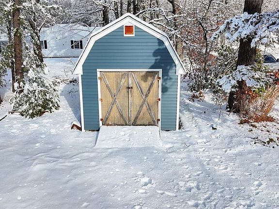 5th image of 63 Bishop Hill Rd