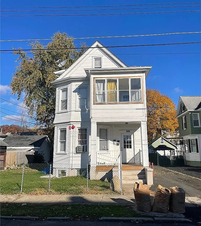 3 bed, $3,300 — Photo 1