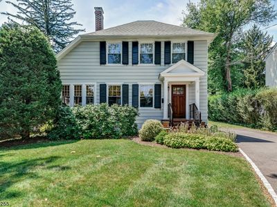 137 Pine Grove Ave, Summit, NJ, 07901
