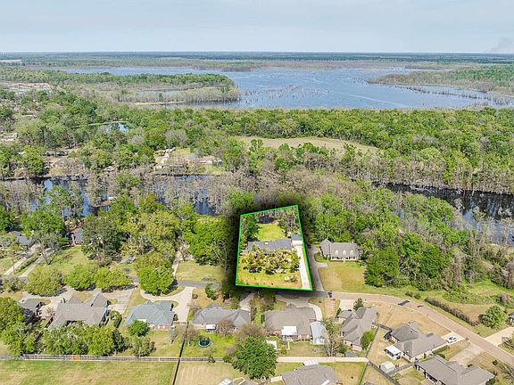 4th image of 123 Bayou Bend Rd