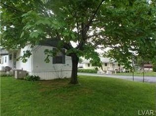 6022 Short Rd, Nazareth, PA 18064