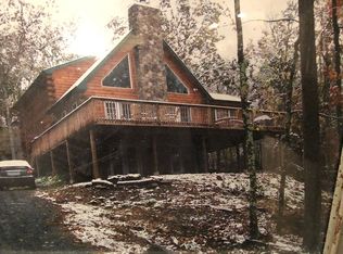 112 Laurel Rd, Lackawaxen, PA 18435