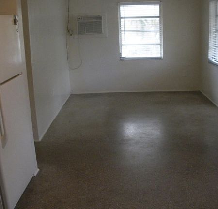5th image of 1221 N 57th Ave