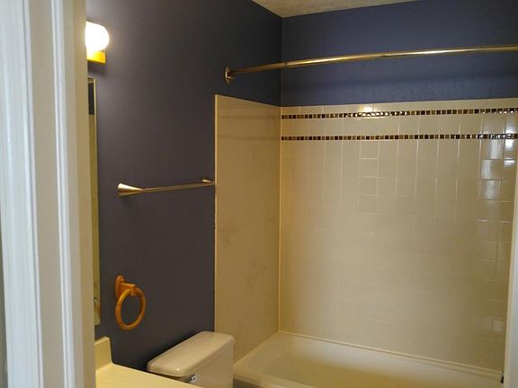 Bath 2nd Fl