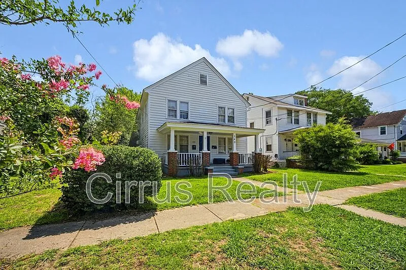 1 bed, 1.0 bath, 450 sqft, $995 — Photo 2