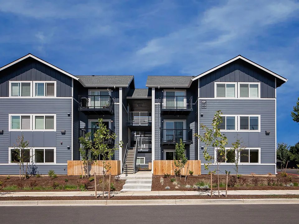 Claxter Crossing Apartments