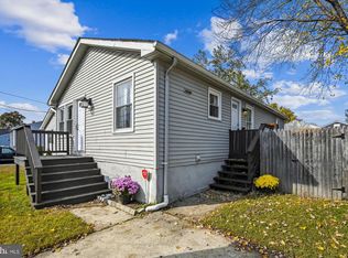 722 210th St, Pasadena, MD 21122