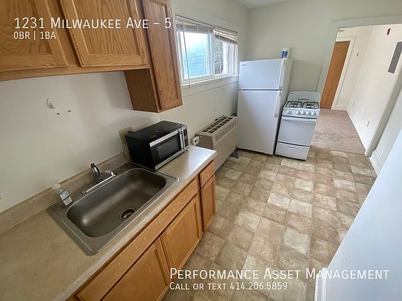 2nd image of 1231 Milwaukee Ave APT 5
