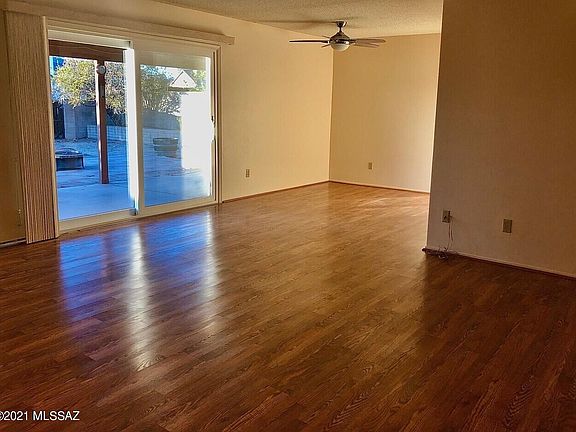 3rd image of 4824 W Red Wolf Dr