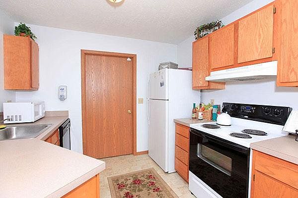 1st image of 370 Elson Ave #4c7f3730f